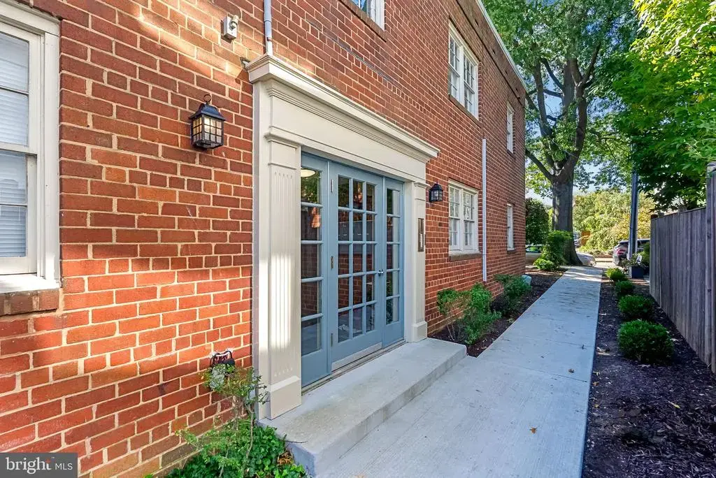 415 N West St #3, ALEXANDRIA