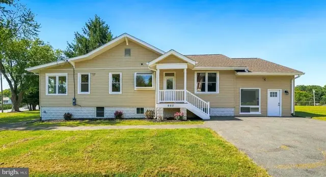 692 Ridge, Mount Airy