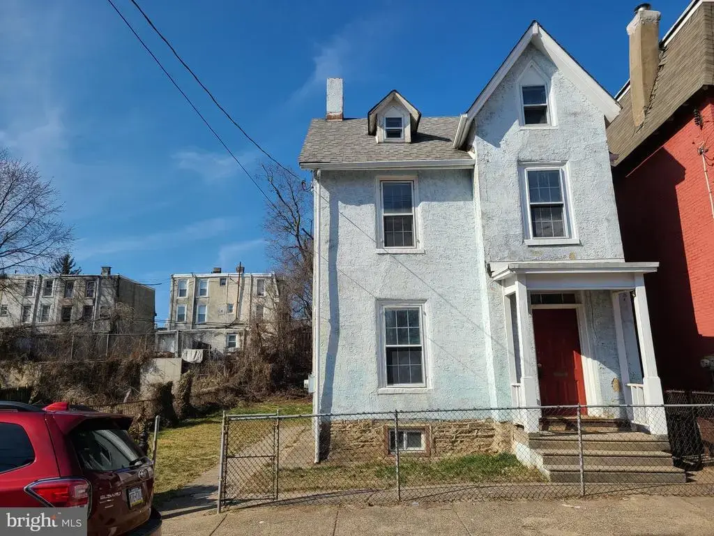 89 E Herman St, PHILADELPHIA