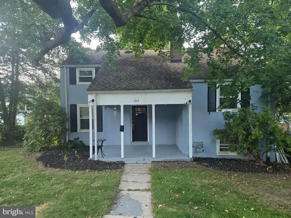 205 Butter Ln, READING