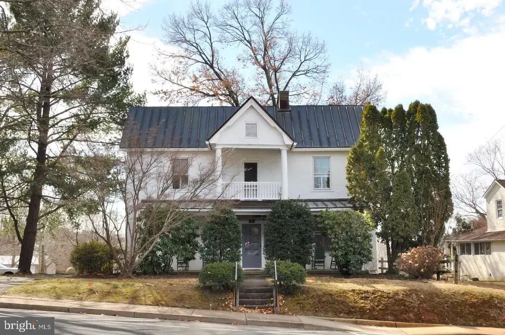 194 Waterloo St, WARRENTON