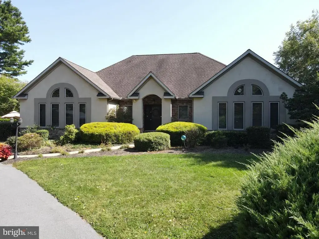 890 S Mount Pleasant Rd, LEBANON