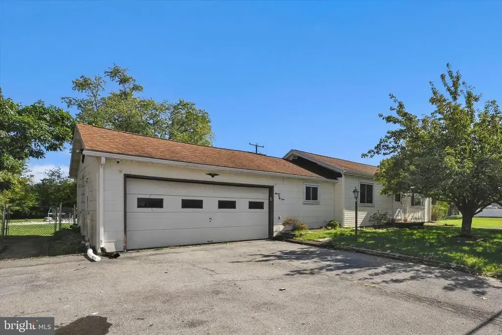 1161 Main St, SHOEMAKERSVILLE