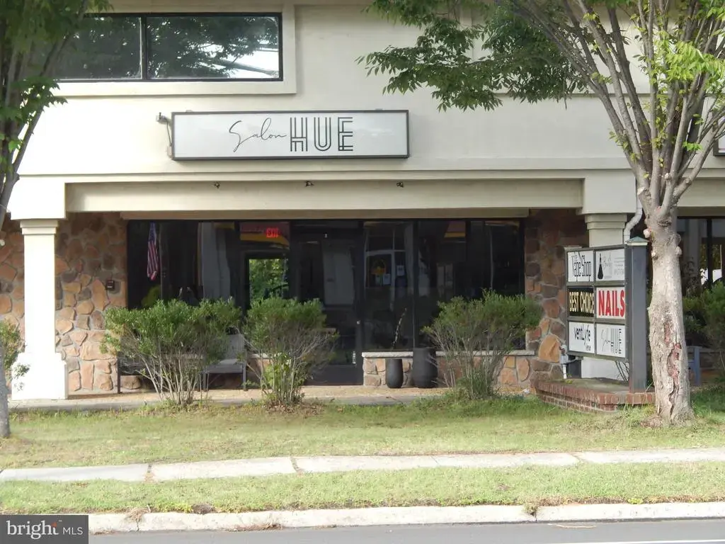 866 State Highway-33, TRENTON