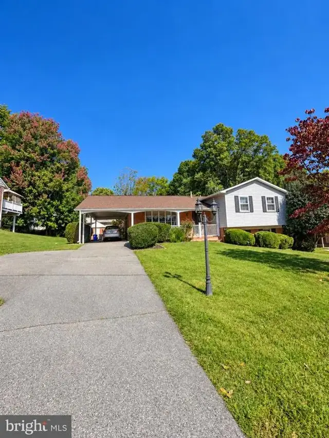 13305 Brackley Rd, Silver Spring