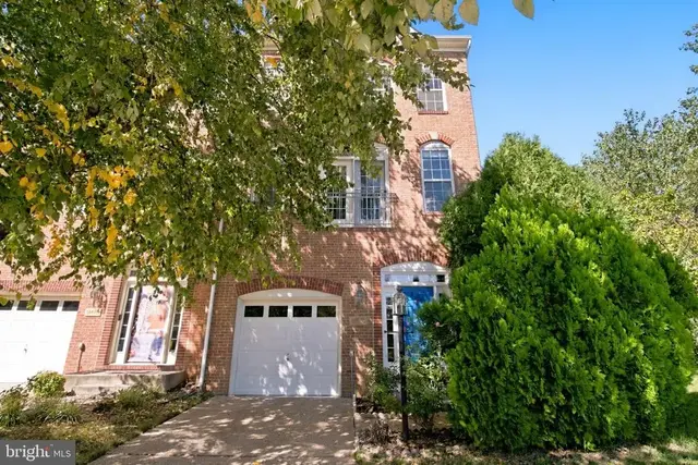 13580 Flying Squirrel Dr, Herndon