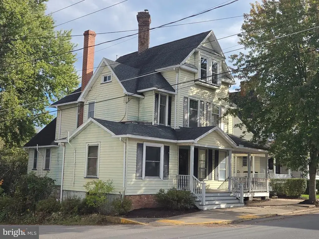 218 2nd St, HUNTINGDON