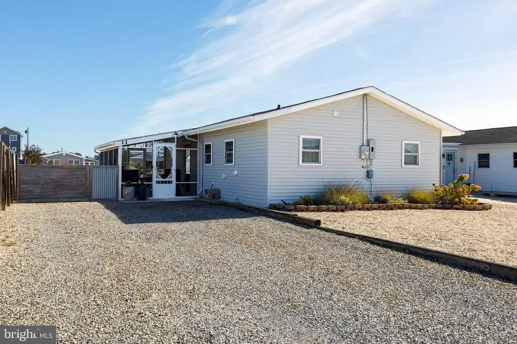 11 S Portland Dr, TUCKERTON