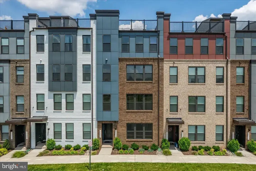 20316 Newfoundland Sq, ASHBURN