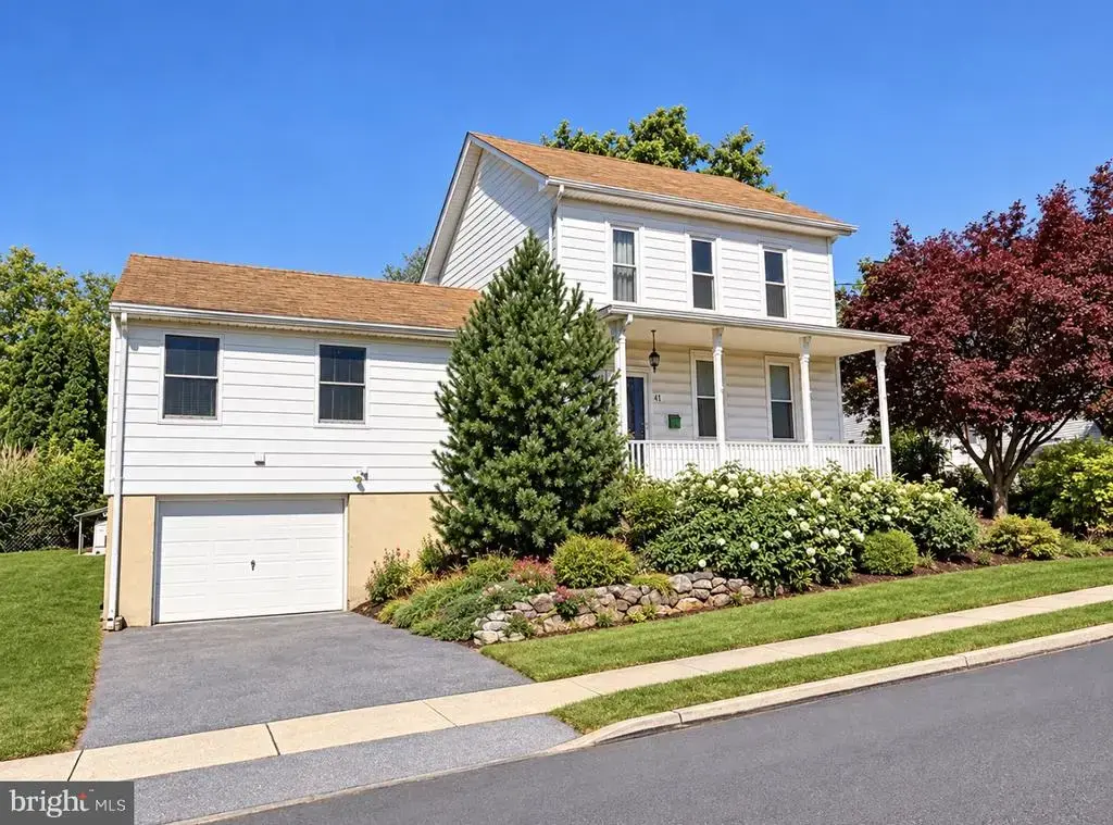 41 W Church St, ANNVILLE