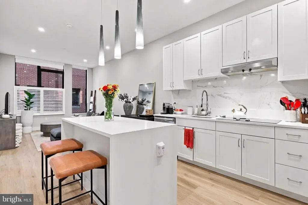 801 N Fairfax St #217, ALEXANDRIA