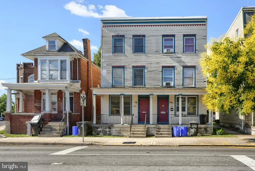 1629 Derry St, HARRISBURG