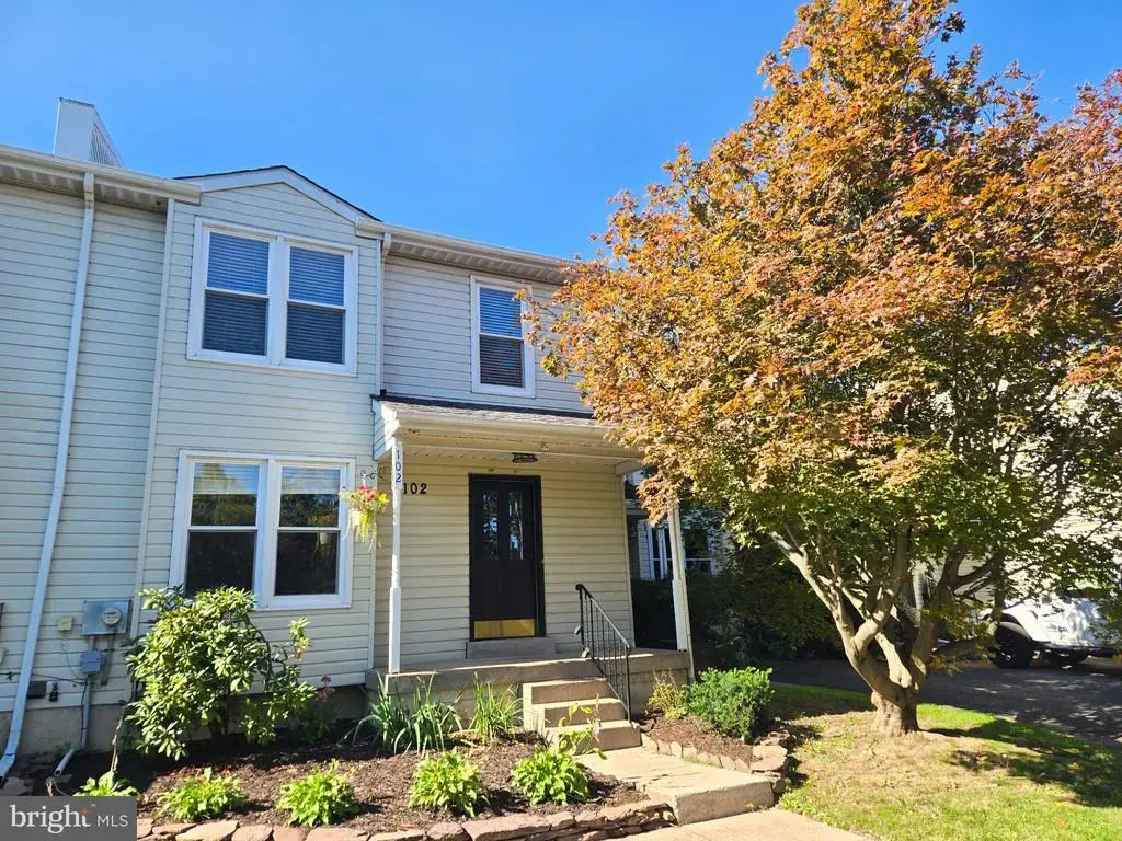 102 Solway Cir, CHALFONT