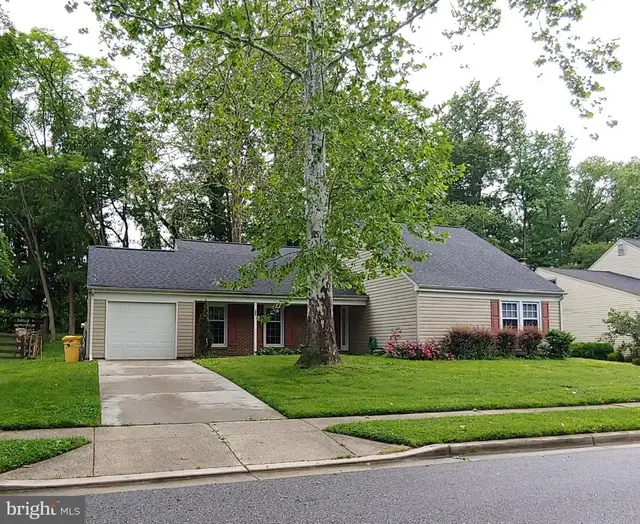 1910 Harcourt Ave, Crofton