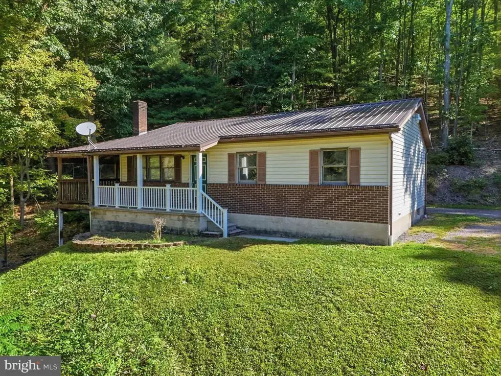 102 Surveyor Rd, CLEARFIELD