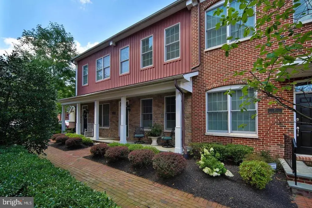 6 Watson Mill Ln #28, NEWTOWN
