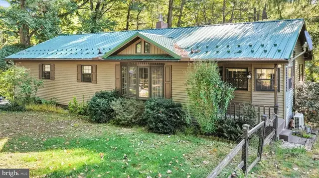 20 S Shady Rd, Schuylkill Haven