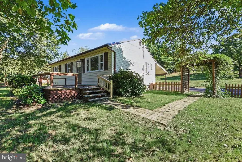 10 Stine Ave, CARLISLE