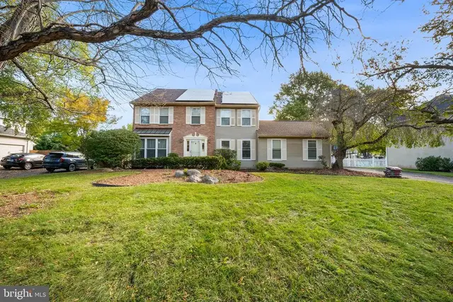 532 Heritage Oak Dr, Yardley