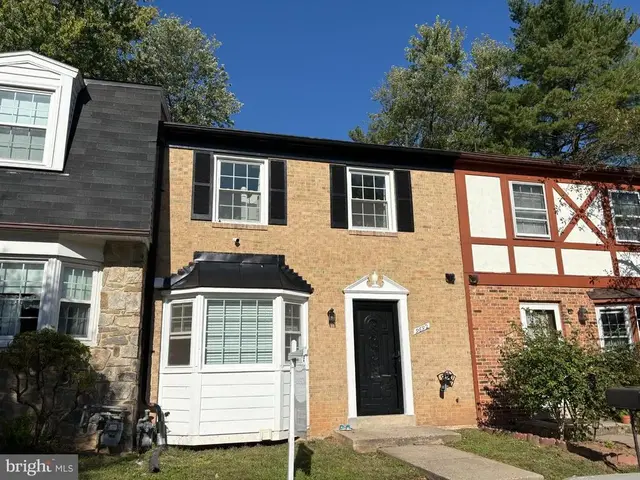 9692 Kanfer Ct, Gaithersburg
