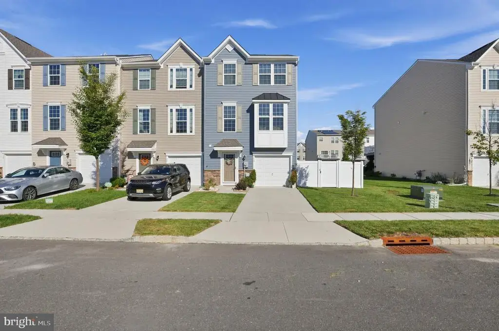 32 Continental Blvd, SICKLERVILLE