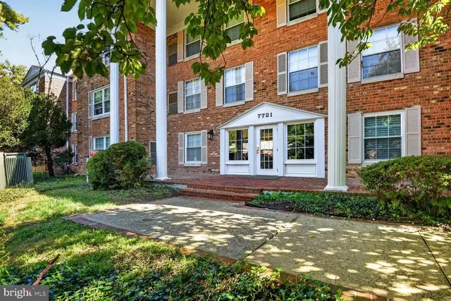 7721 Tremayne Pl #202, Mclean