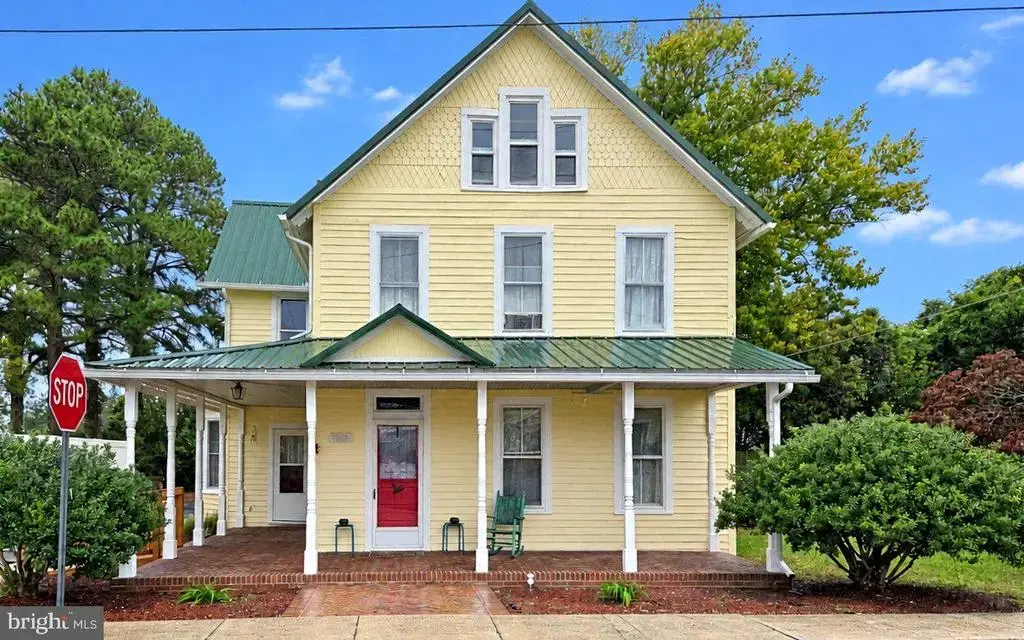 100 Water St, SHARPTOWN