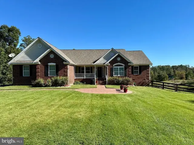 26245 Indian Trace Trl, Unionville