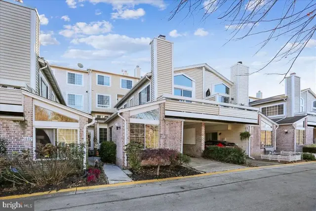 9804 Islandside Dr, Gaithersburg