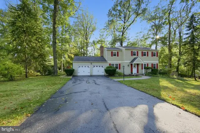 6 Forest Way, Malvern