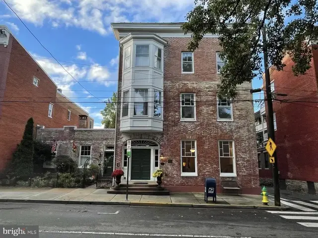 100 E Second St #1, Frederick