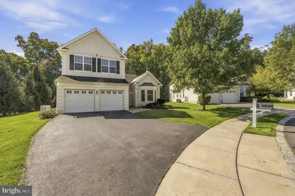 5 Ascot Ct, KENDALL PARK