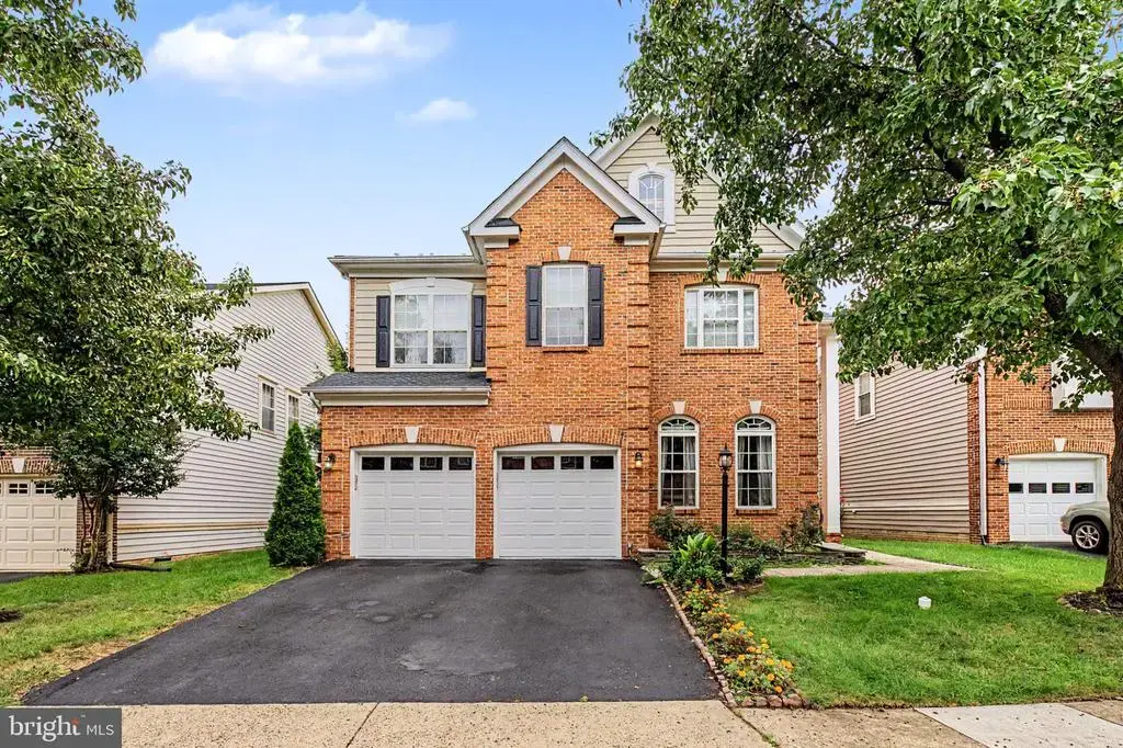 314 Senate Ct, HERNDON