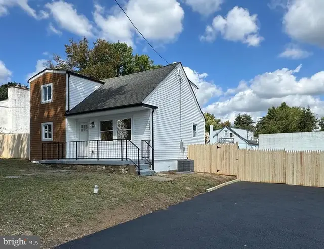 668 Elmwood Ave, Feasterville Trevose
