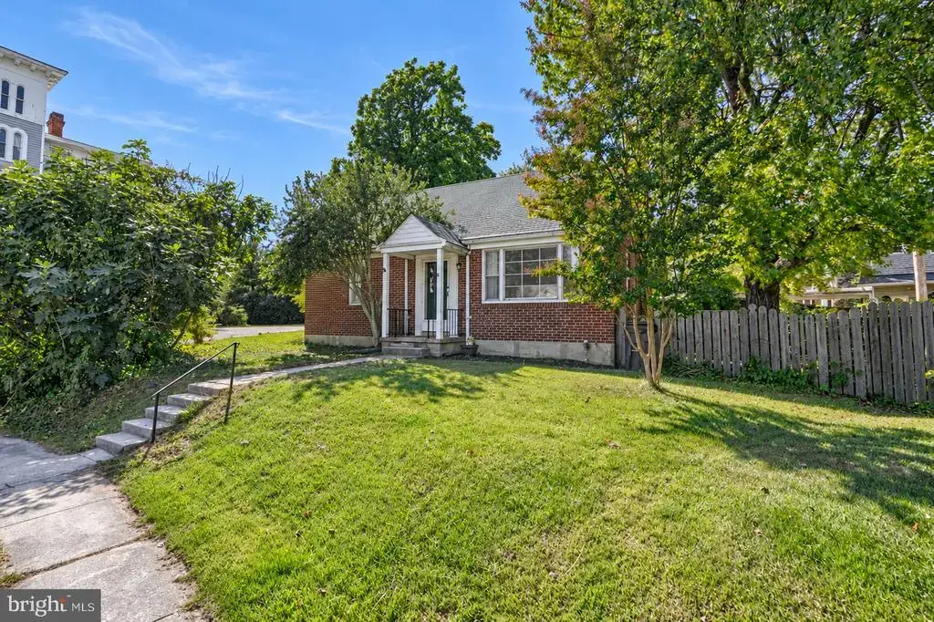 10 Hillview Dr, CATONSVILLE