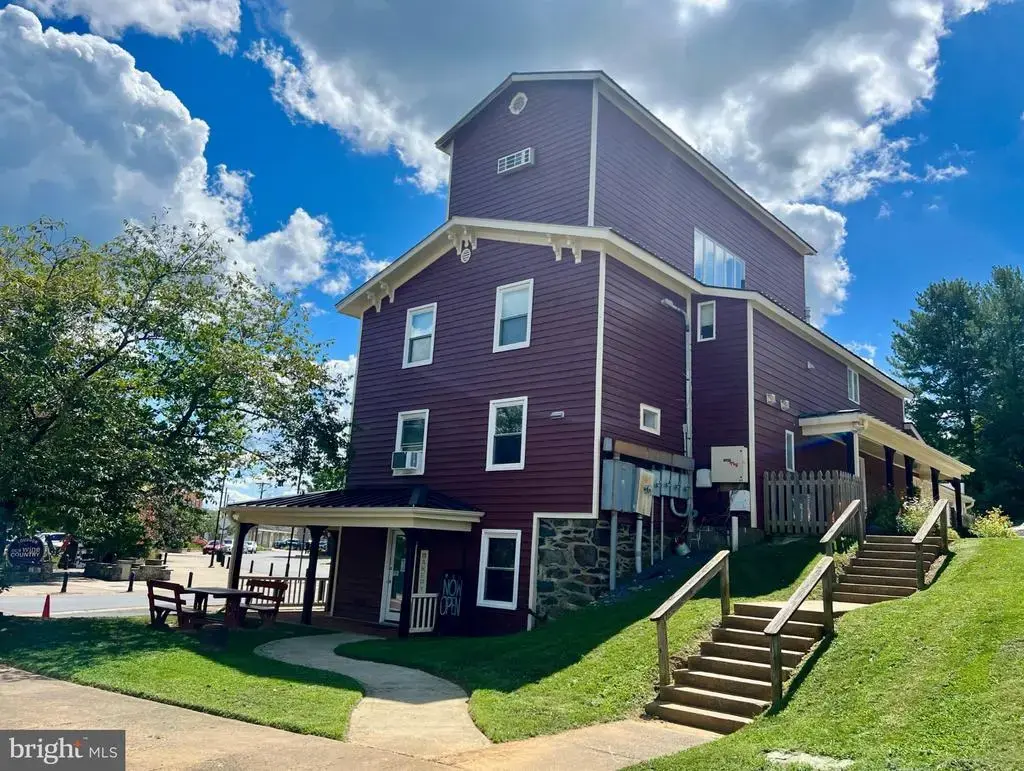 201 N 23rd St #unit D, PURCELLVILLE