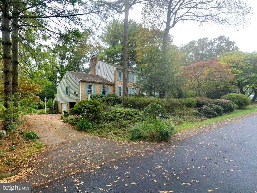 12207 Lake James Dr, HERNDON