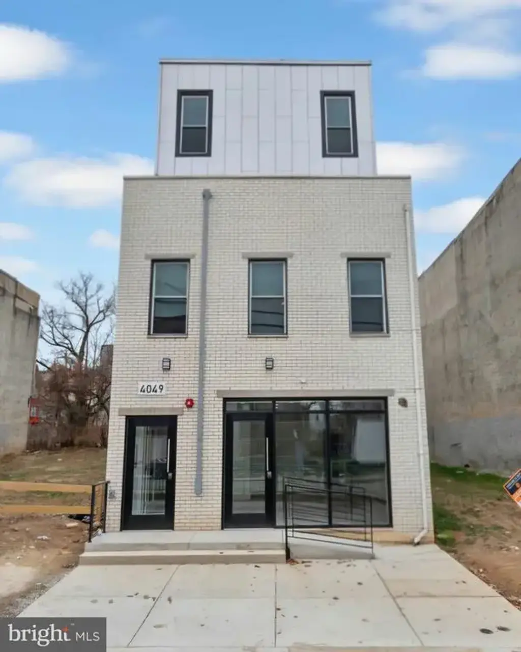 4049 W Girard Ave, PHILADELPHIA