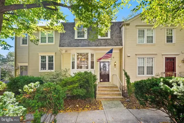 35 Fendall Ave, Alexandria