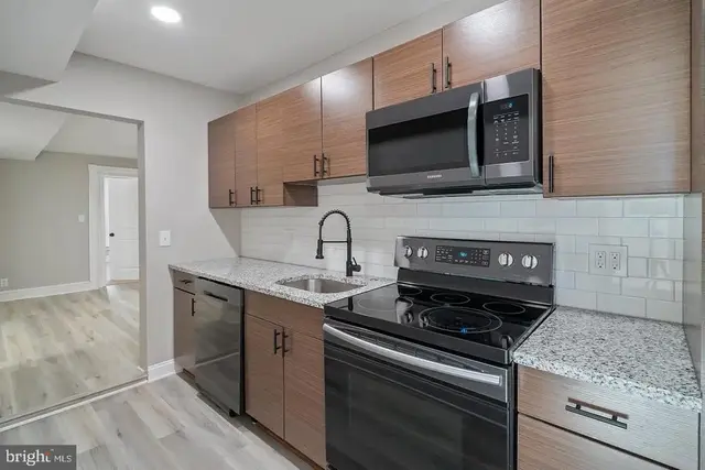 81 Liberty St #2, Westminster
