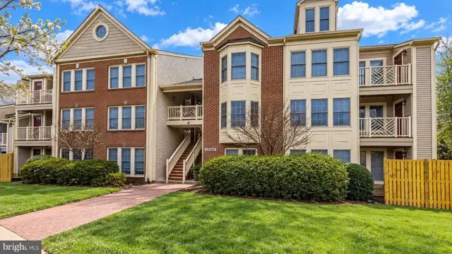 12003 Ridge Knoll Dr #10, Fairfax
