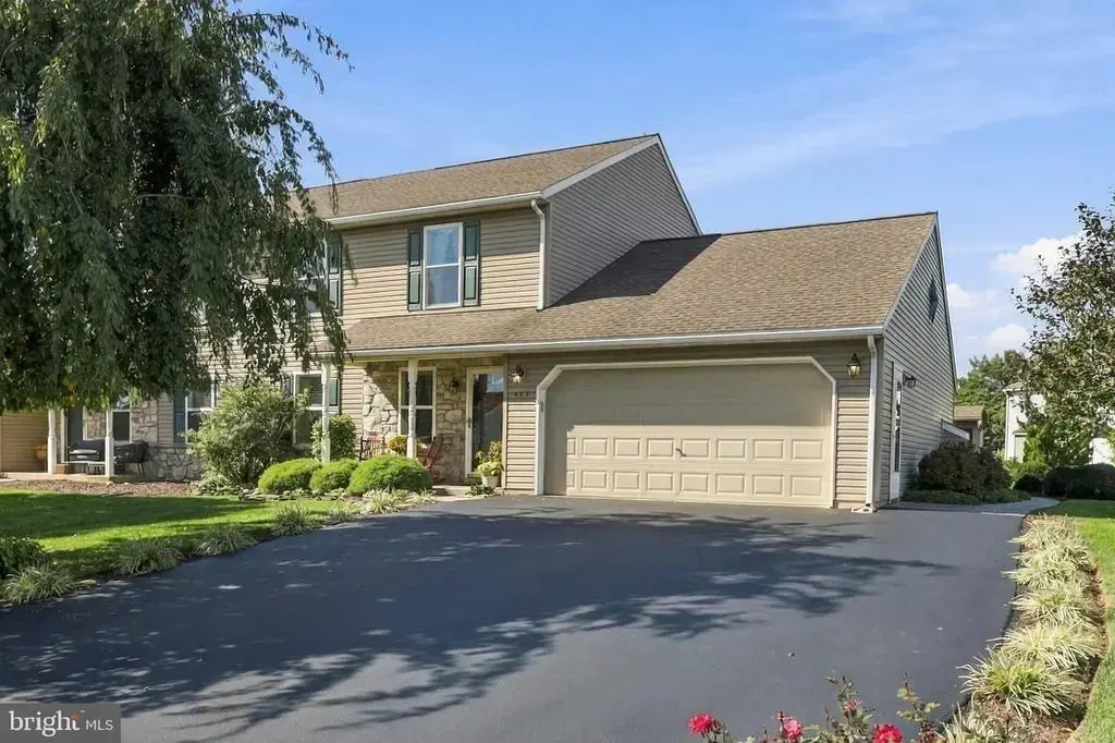 487 Daisy Dr, NEW HOLLAND