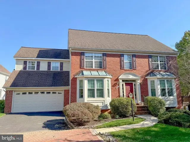 6345 Alderman Dr, Alexandria