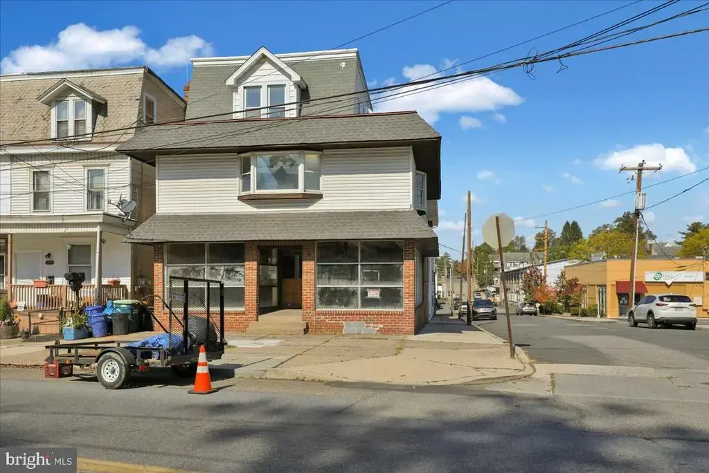 1942 W Market St, POTTSVILLE