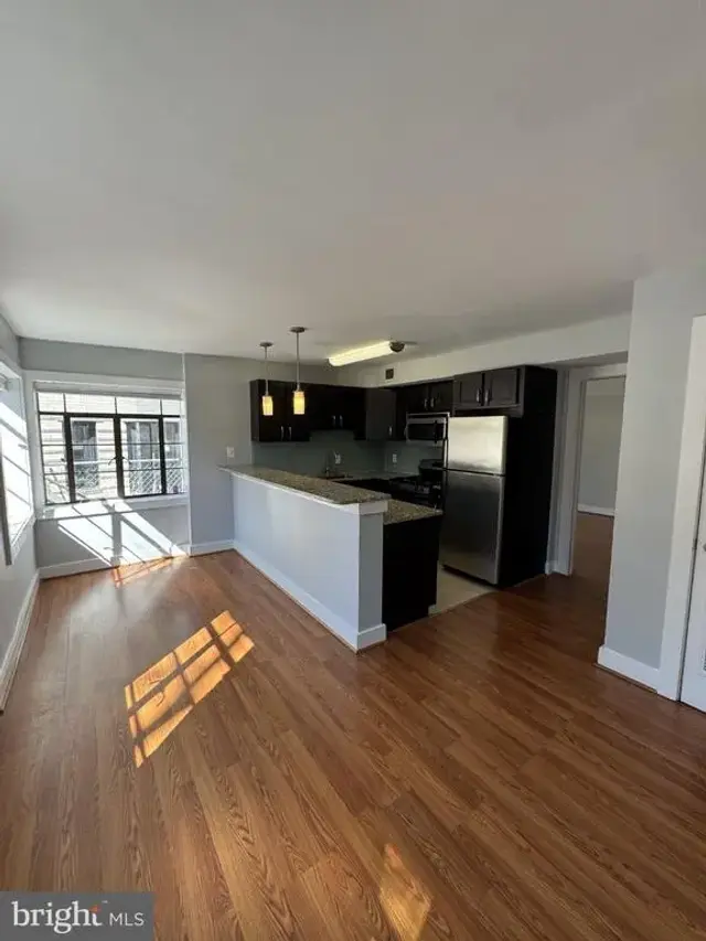 2911 Newark St Nw, Washington