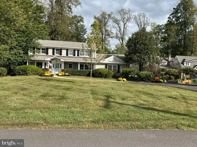 15117 Rosecroft Rd, Rockville