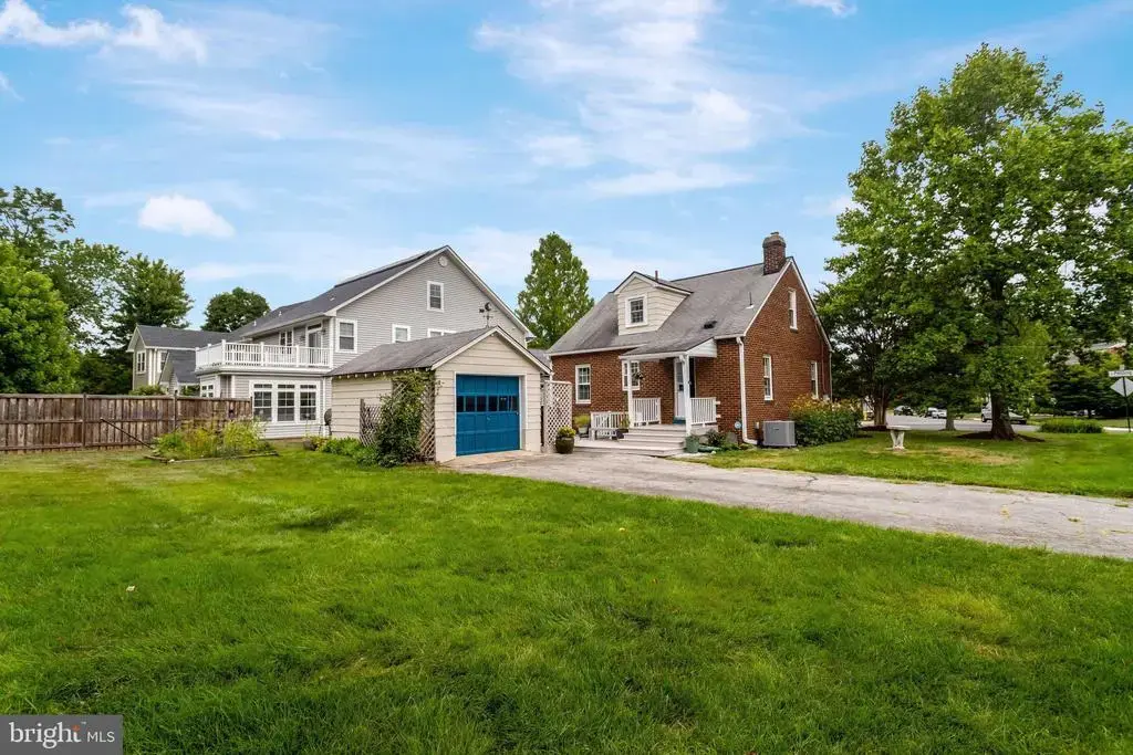 34 S Pershing Dr, ARLINGTON