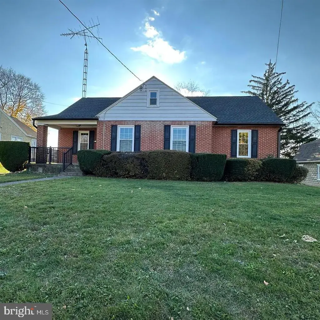 660 Wayne Ave, CHAMBERSBURG