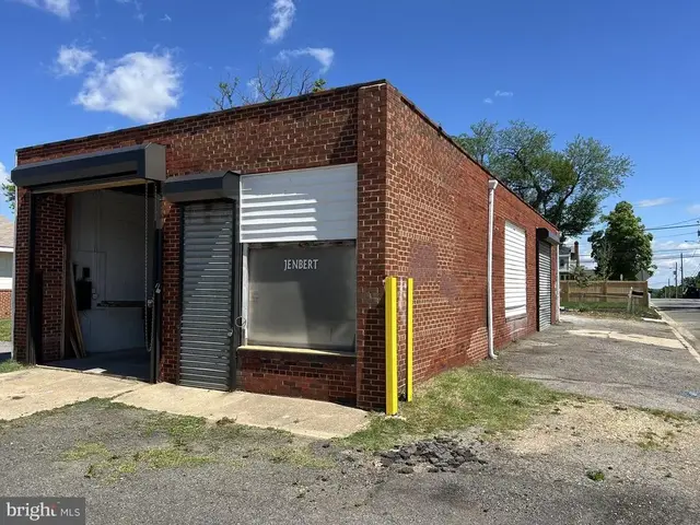 4916 Marlboro Pike, Capitol Heights