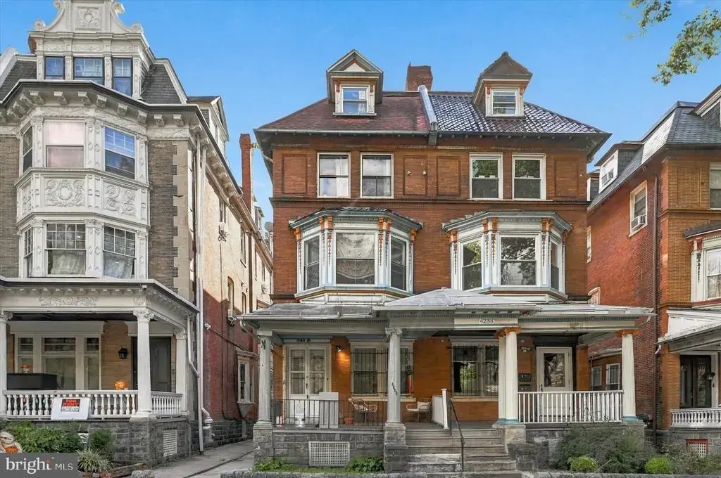 4236 Spruce St, PHILADELPHIA